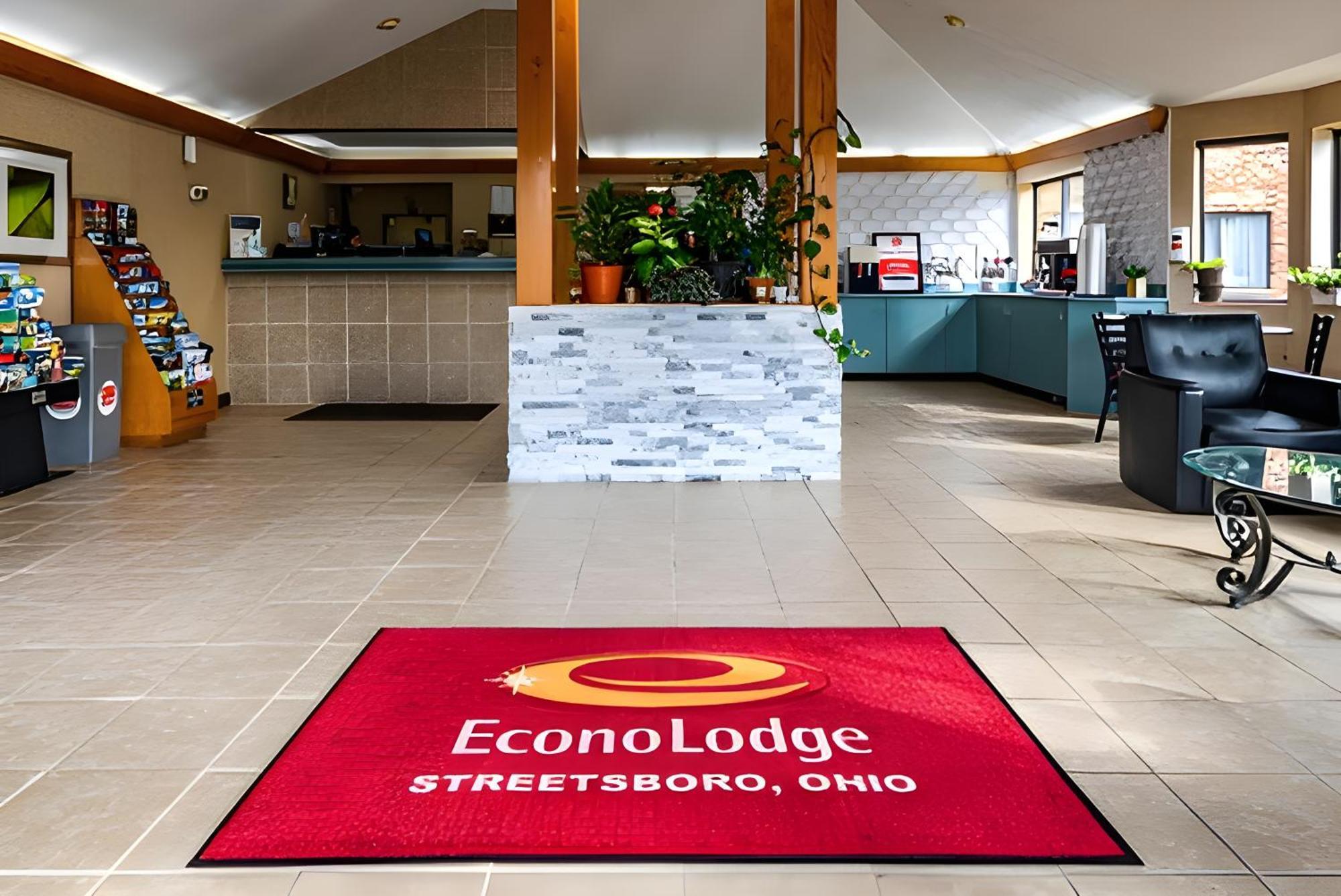 Econo Lodge Cleveland Southeast - Kent Стрітсборо Екстер'єр фото