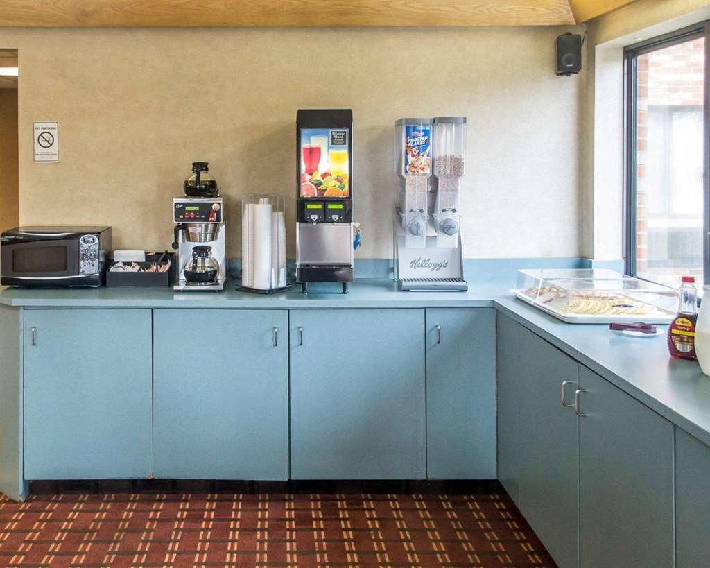 Econo Lodge Cleveland Southeast - Kent Стрітсборо Ресторан фото
